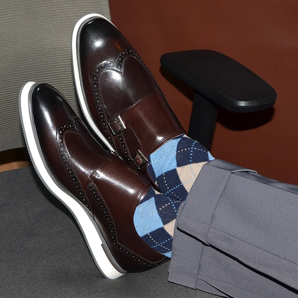 European Luxury Mens Sneakers  - огляд і ціна Men'S Luxury Formal Wear